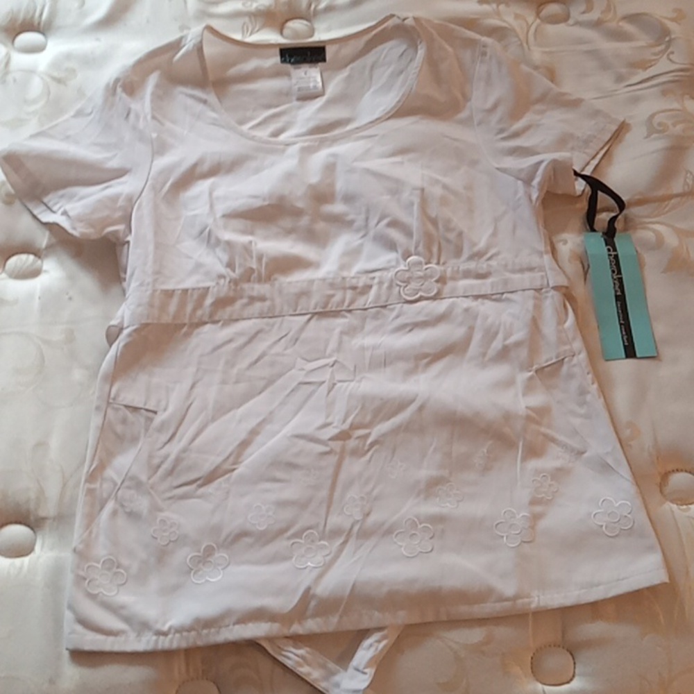 COPY - White floral Scrub Top Sz S